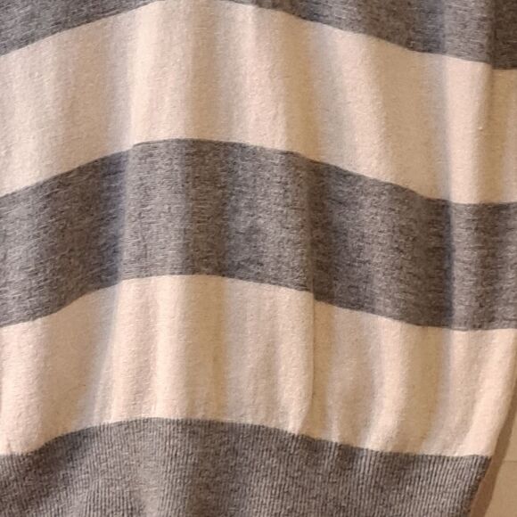 Gap Womens Sweater Green Gray Knit Striped Short Sleeve V-neck Preppy Style -XS - Picture 13 of 14